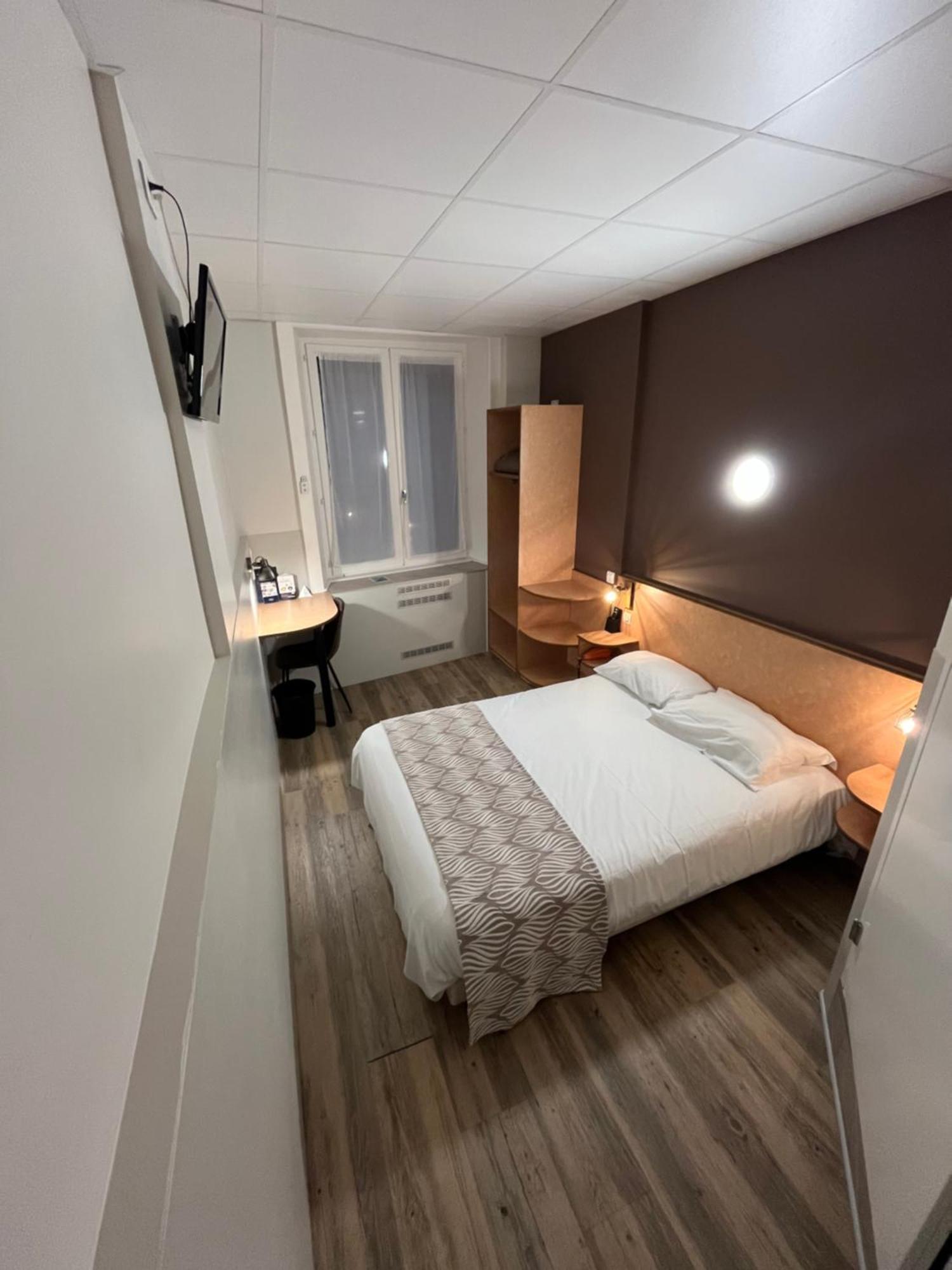 Nouvel Hotel Лон-ле-Сонье Экстерьер фото