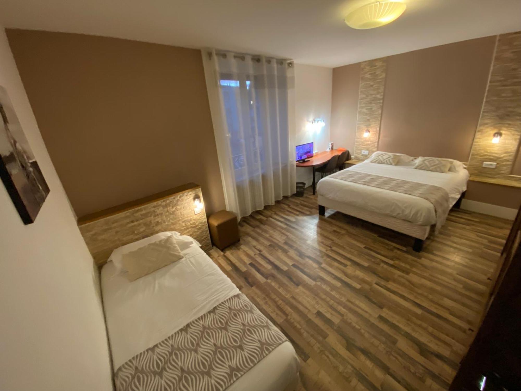 Nouvel Hotel Лон-ле-Сонье Экстерьер фото